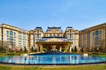 هتل Wanda Vista Qingdao Movie Metropolis