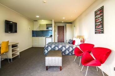 Marakura Deluxe Motel