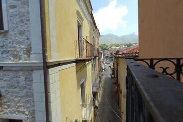 צימר Caterina House Nel Borgo Piú Bello D Italia