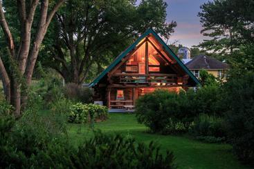 مبيت وإفطار Justin Trails Resort, Llc