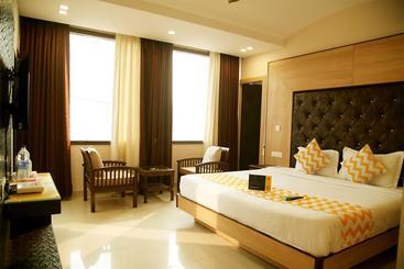 Fabhotel Purple Regency Zirakpur