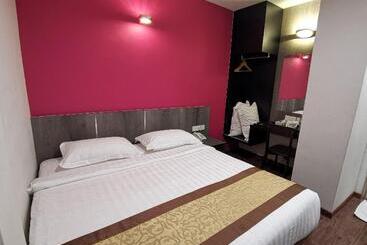 בית מלון כפרי Meriton Inn