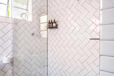 Отель The Bedford Manor