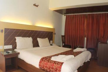 Oyo 7454 Hotel Ronaldo S