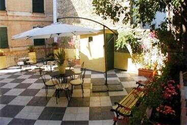 Bed and Breakfast Camere D Autore La Poesia