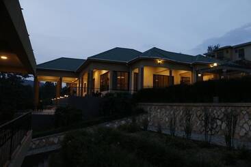 هتل Ankole Resort & Spa