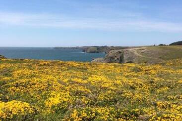 فندق Hôtel Restaurant Corto Maltese