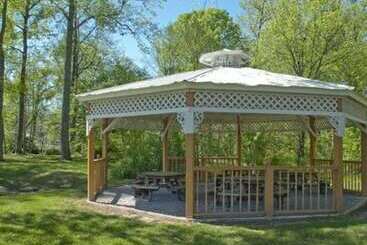 בית מלון כפרי Quality Inn