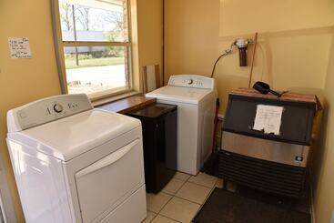 汽车旅馆  Van Inn