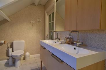 B&b Charming Escape