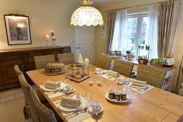 B&b Charming Escape