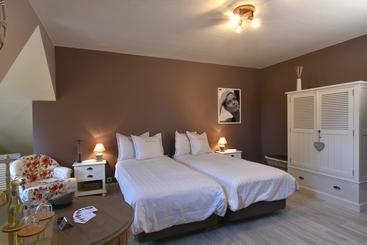 B&b Charming Escape