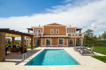 Апартаменты Colina Da Lapa & Villas