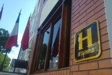 Отель Carmelo Miraflores