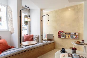 هتل Dear Lisbon - Living House