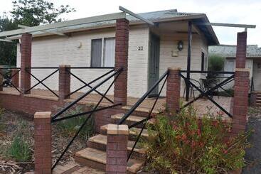 Mount Barker Valley Views Motel & Chalets, Western Australia