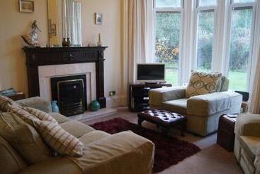 بنسيون Easter Garth Guest House