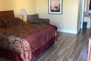 Town & Country Motel