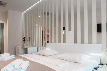 B&b Schlosser