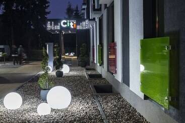 アパートホテル Citi Hotel S Wrocław