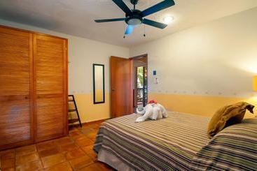هتل Casa Mulder By Redawning