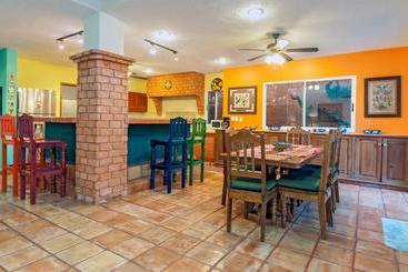 هتل Casa Mulder By Redawning