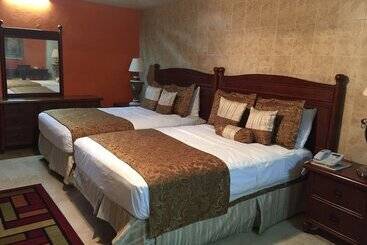 Отель Cobblestone Inn