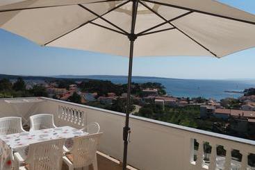 ペンション Guest House Lucija