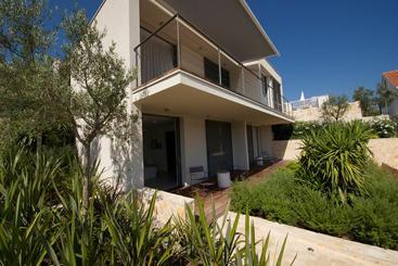 Tara's Lodge Hotel