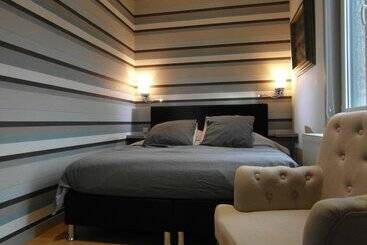 Отель Garden In The City