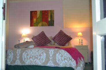 酒店 Knysna Herons Guest House