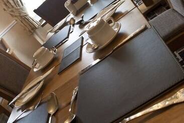 בית מלון כפרי Linroy Guest House