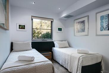 هتل Picture Point Terraces