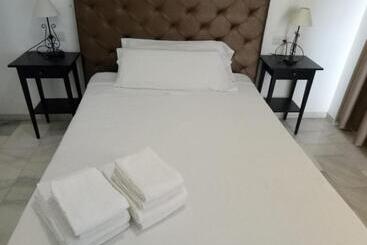 هتل Pueblo Evita Hill