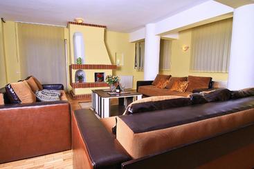 هتل Residenza Di Carbasinni