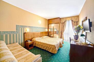 Отель Splendid Palace