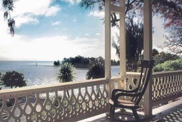 ホテル Villa 10 Waterfront Apartments