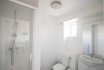 اقامتگاه Holiday Suites Oye Plage