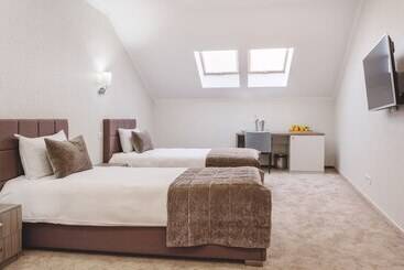 هتل Familion Apart