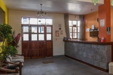 ホテル Hostal Imperial