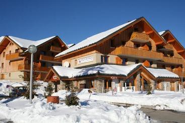 هتل Résidence Goélia Les Chalets De La Toussuire