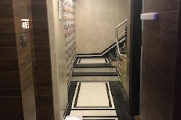 Отель Pratiksha Residency , Nerul