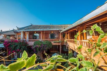 هتل Lijiang Rongyi Homestay