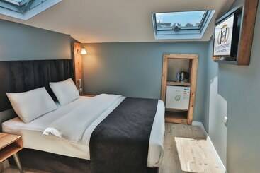 فندق Sweet Home Suite