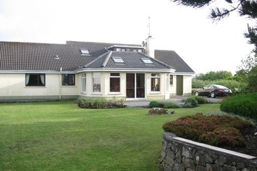 ベッドアンドブレックファースト Briseadh Na Carraige