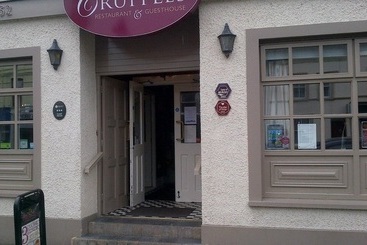 مبيت وإفطار Truffles Restaurant & Guesthouse