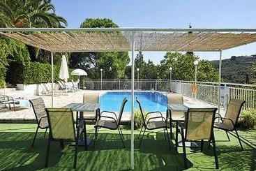 ホテル Cochelli Villas