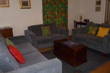 Отель Ethel's Cottage