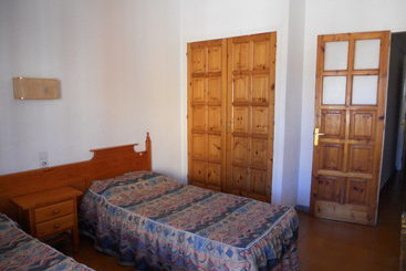 ホテル Hostal Juan Ramon