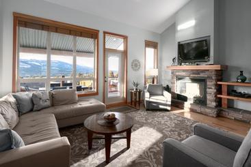 هتل The Residences At Fairmont Ridge